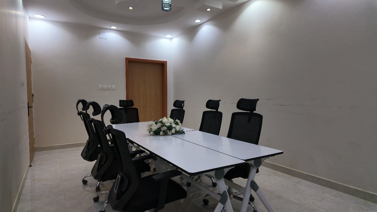قاعة اجتماعات صغيرة