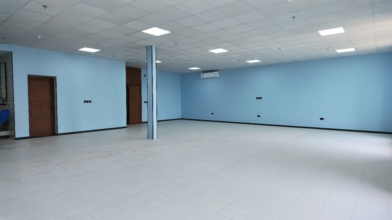 قاعة واسعة متعددة الاستخدامات