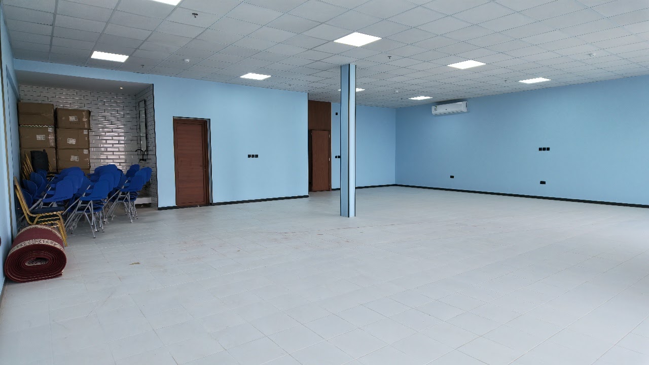 قاعة واسعة متعددة الاستخدامات